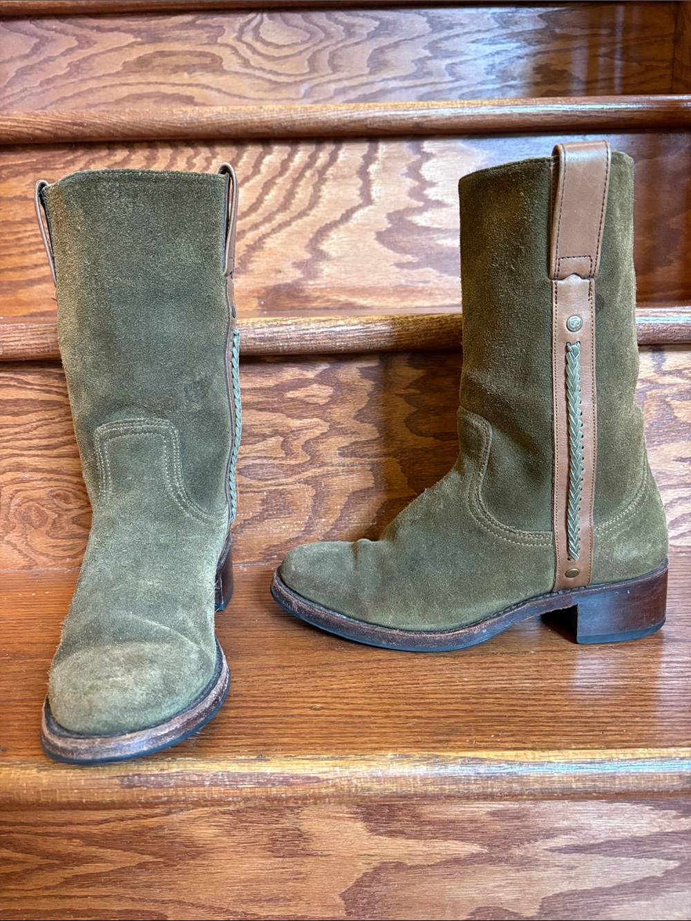 SENDRA suede boot size 7